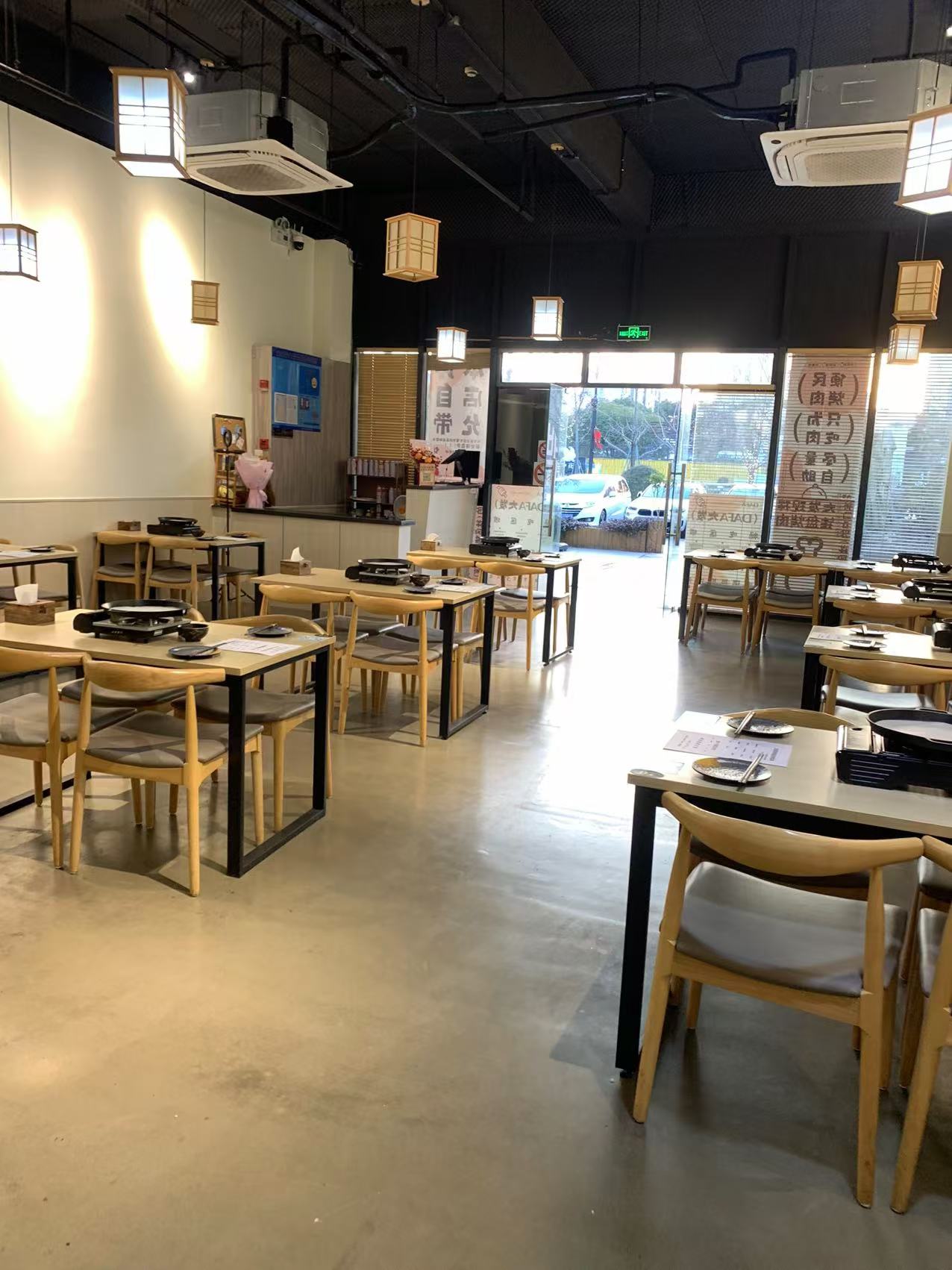 闵行合川路餐饮炒菜火锅烧烤可以外摆