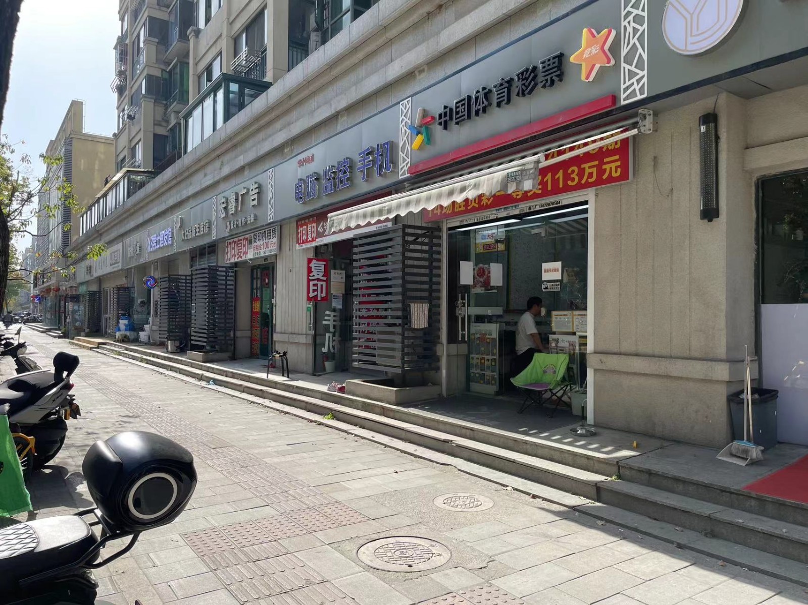 松江九亭亭知路临街美发美容美睫店铺转让